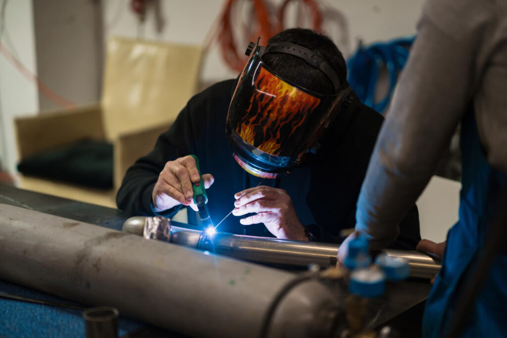 Importação de produtos de soldagem termoplásticas Como reduzir custos